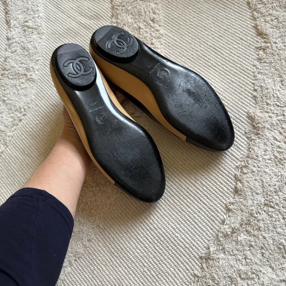 CHANEL Black and Cream Loafers 37.5 6.5 - Picture 9 of 11